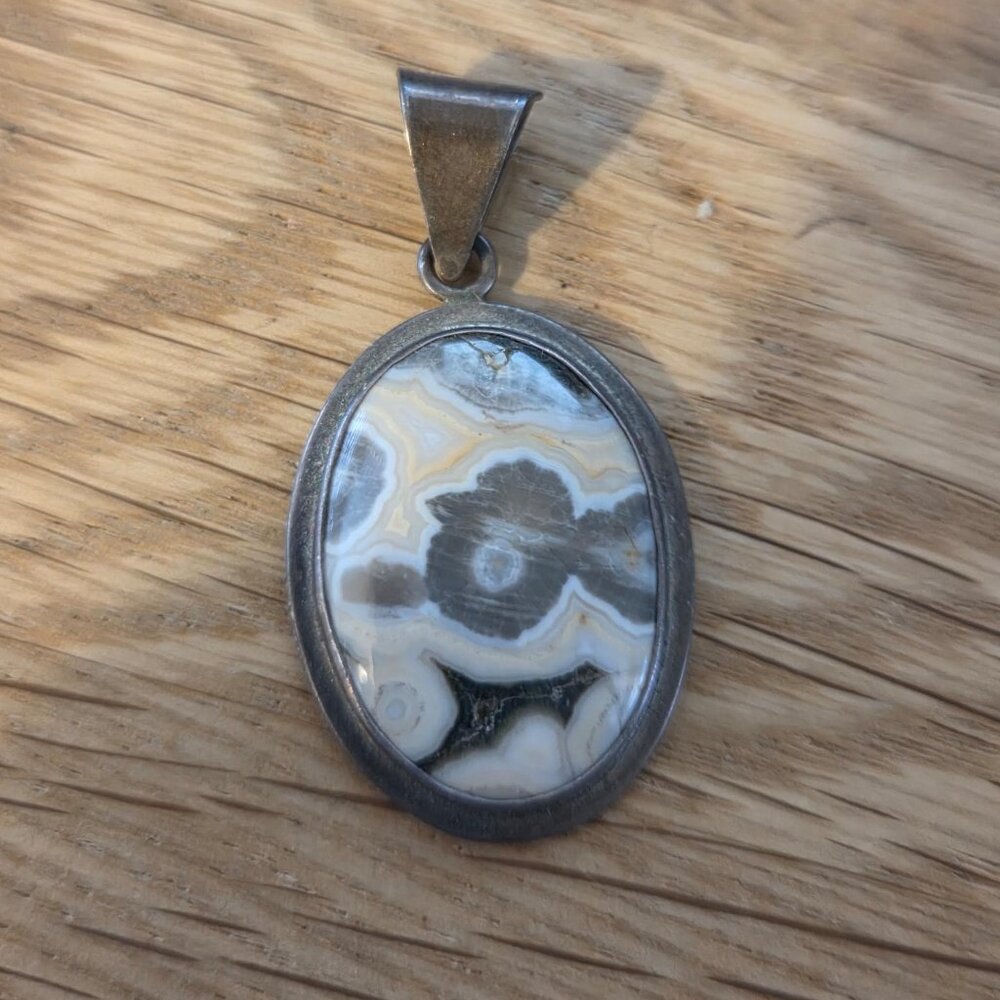Sterling Silver Agate Pendant